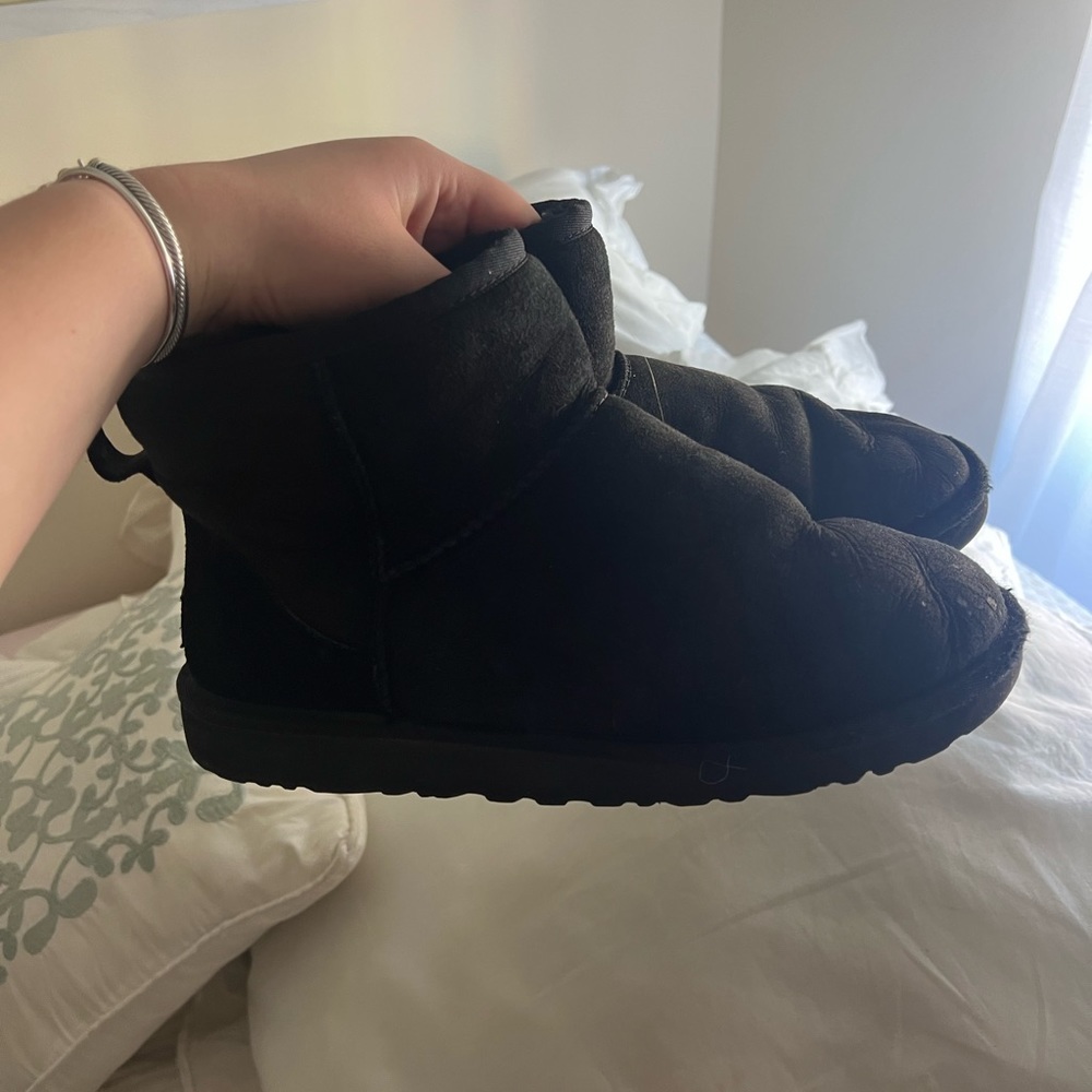Black mini uggs